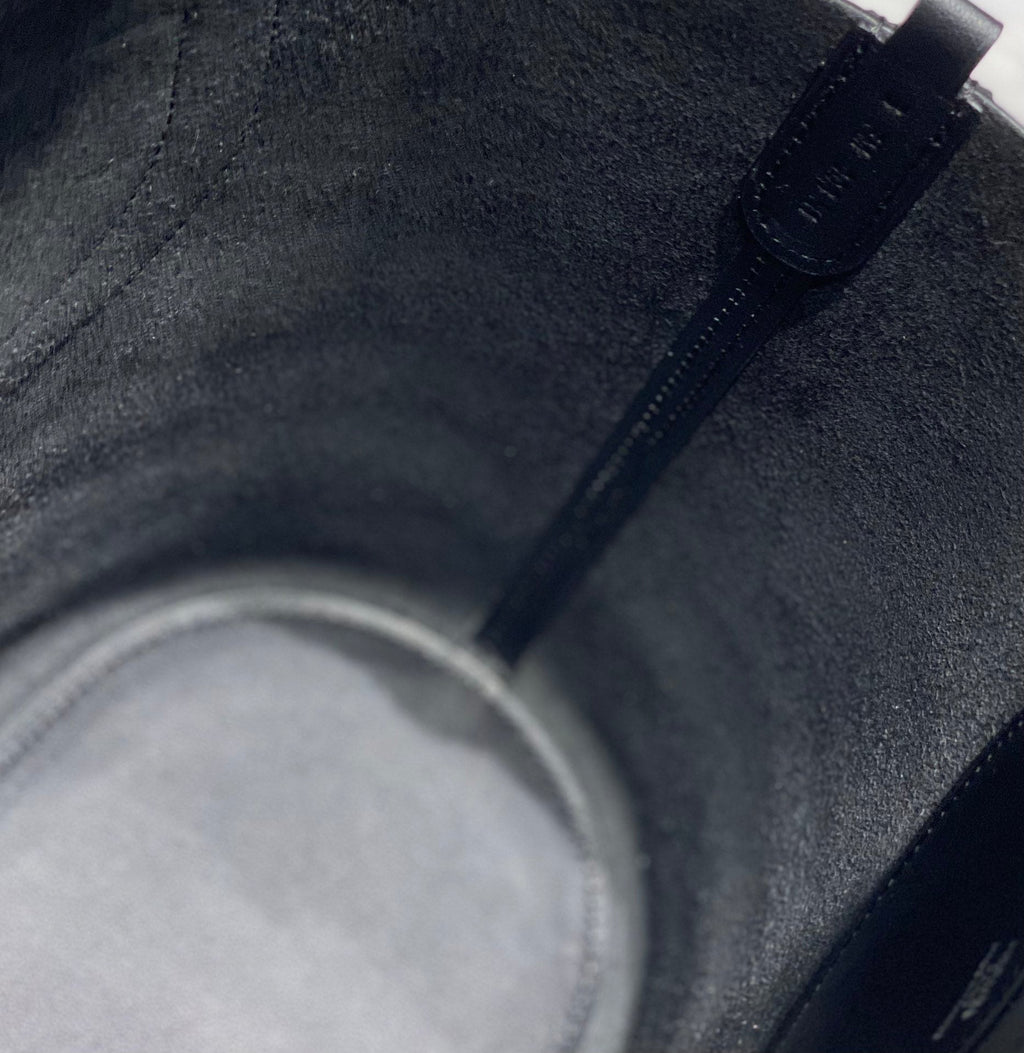 HERMES 25S IN THE LOOP 18 IN BLACK CALFSKIN SILVER HARDWARE