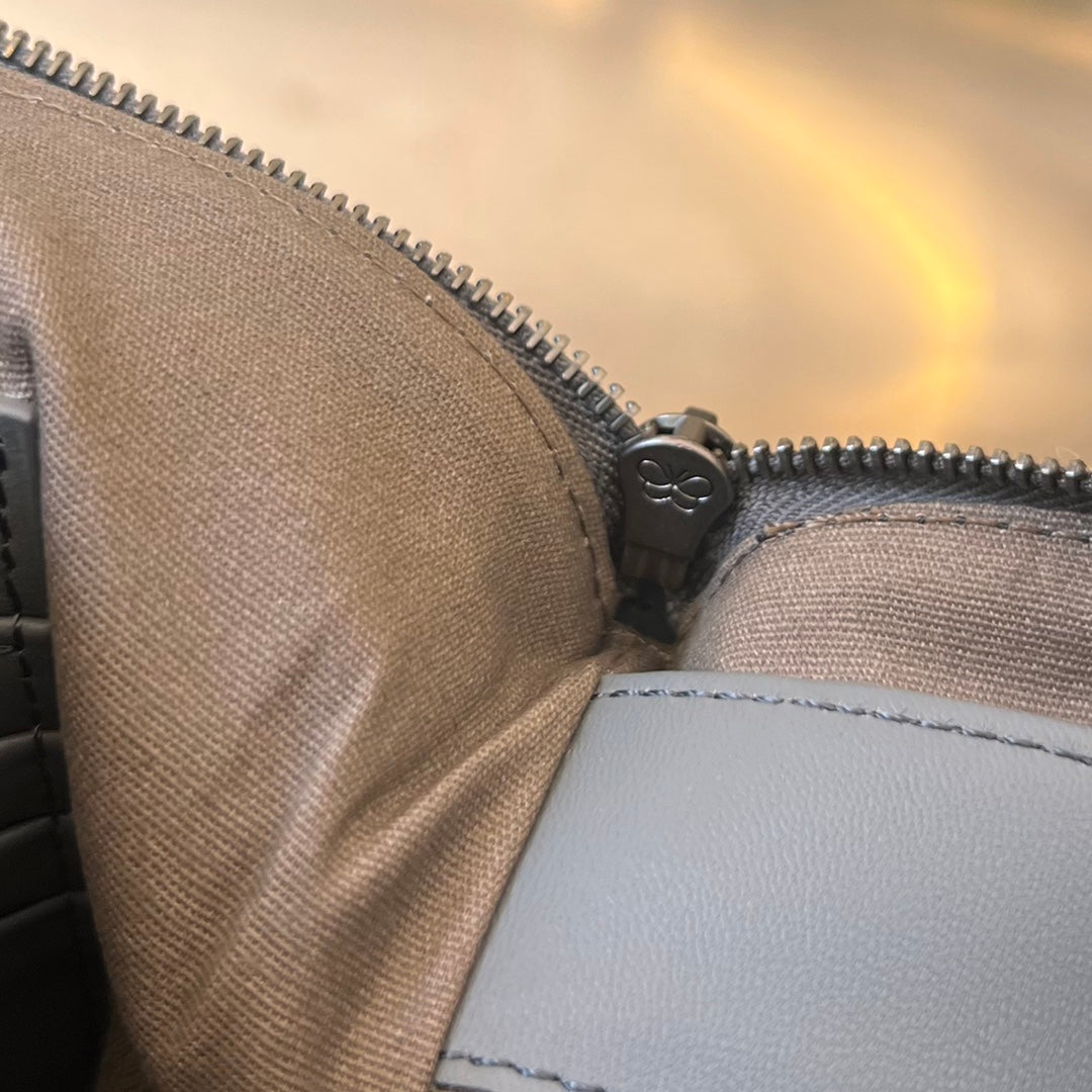 INTRECCIATO 30 IN GRAUEM STAHL LAMMLEDER