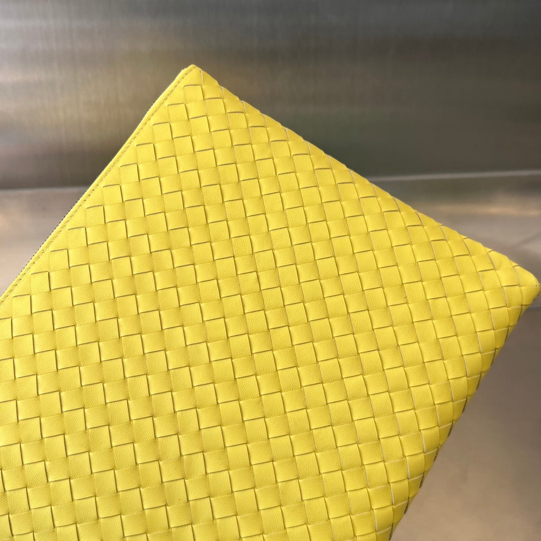 INTRECCIATO 30 IN HELLGELBEM LAMMFELL