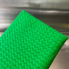 INTRECCIATO 30 AUS SMARAGDGRÜNEM LAMMFELL