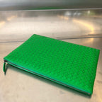 INTRECCIATO 30 AUS SMARAGDGRÜNEM LAMMFELL