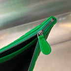 INTRECCIATO 30 AUS SMARAGDGRÜNEM LAMMFELL