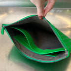 INTRECCIATO 30 AUS SMARAGDGRÜNEM LAMMFELL