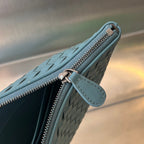 INTRECCIATO 30 AUS HIMMELBLAUEM LAMMFELL