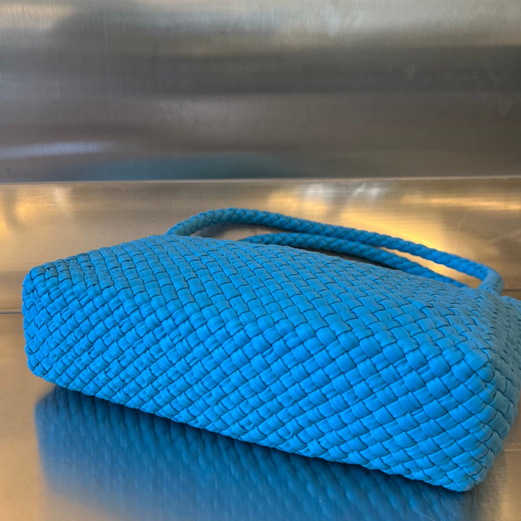 TOSCA 27 Tasche in azurblauem Kalbsleder