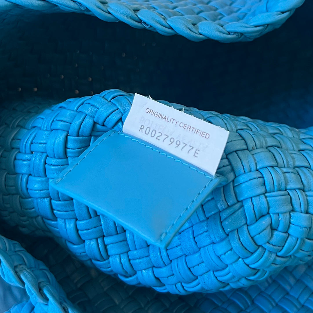 TOSCA 27 Tasche in azurblauem Kalbsleder