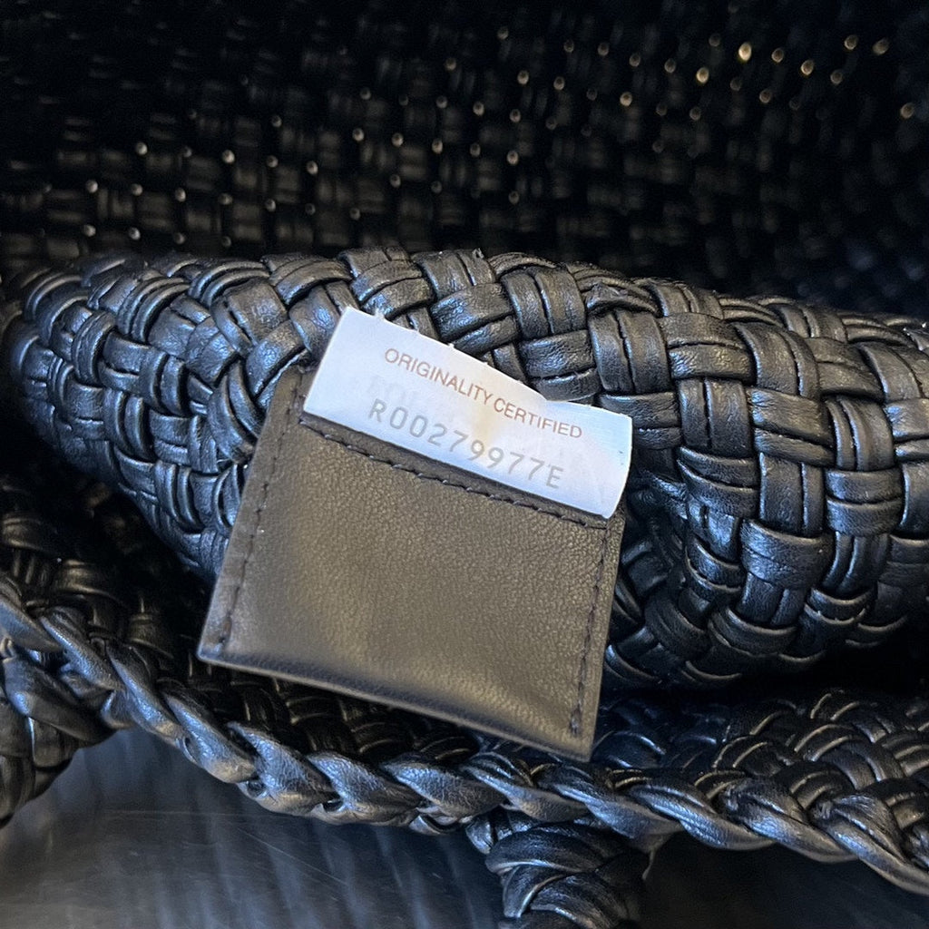 TOSCA 27 TASCHE AUS SCHWARZEM KALBSLEDER