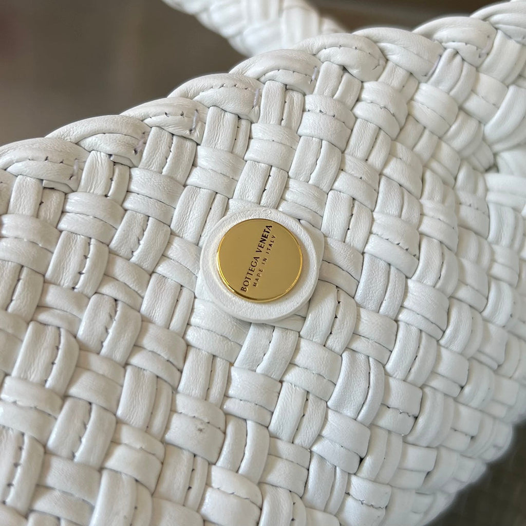 TOSCA 27 TASCHE IN WEISSEM KALBSLEDER