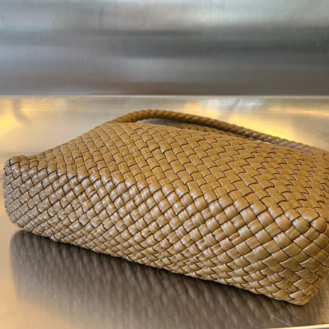 TOSCA 27 Beutel aus Kalbsleder mit Eichel