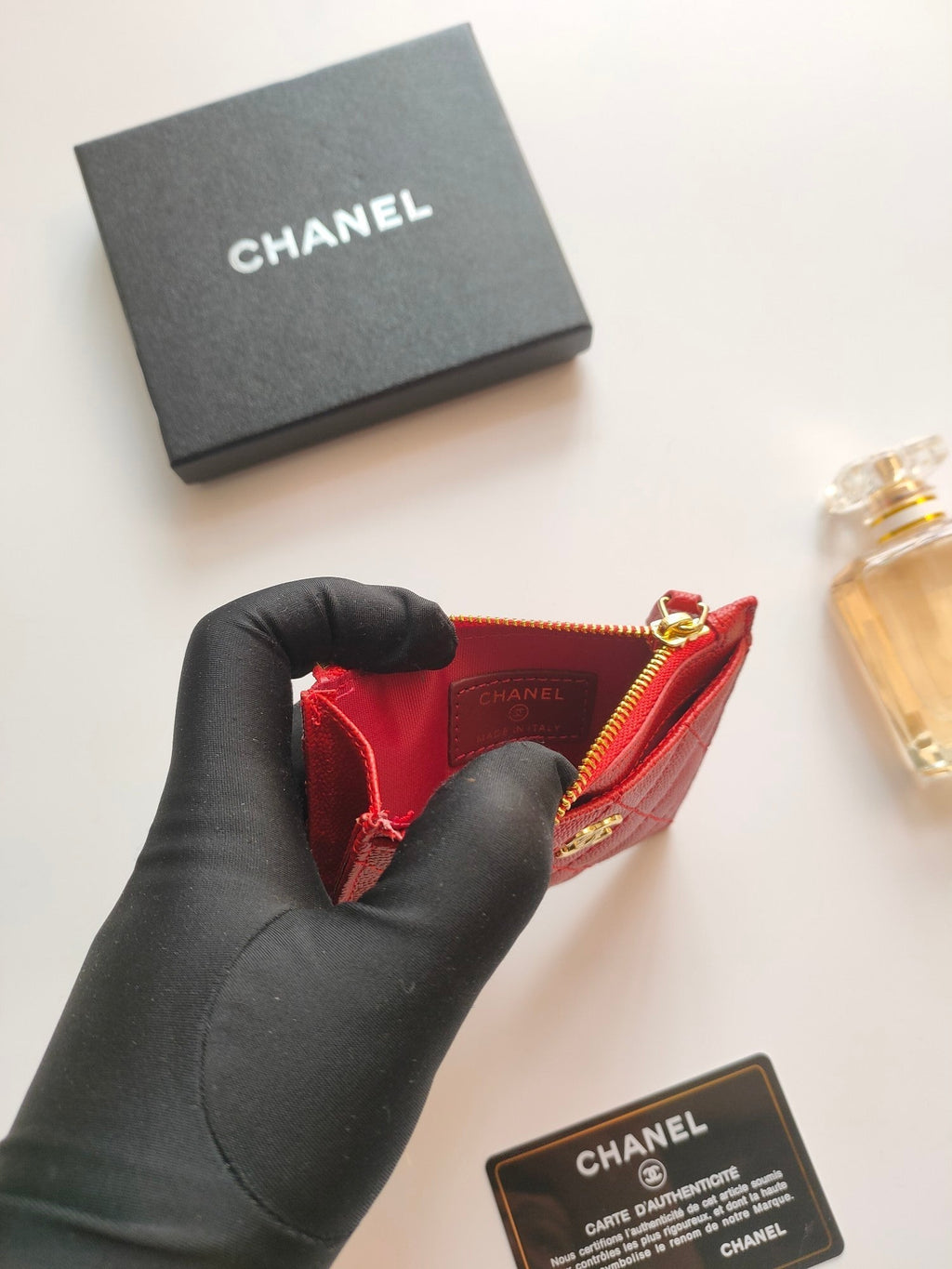 Kartenetui mit Reißverschluss, 11,5 cm, rotes genarbtes Kalbsleder, Gold Icon