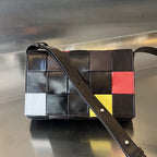 KLEINE KASSETTE 23 IN FARBENFROHER KALBSLEDER