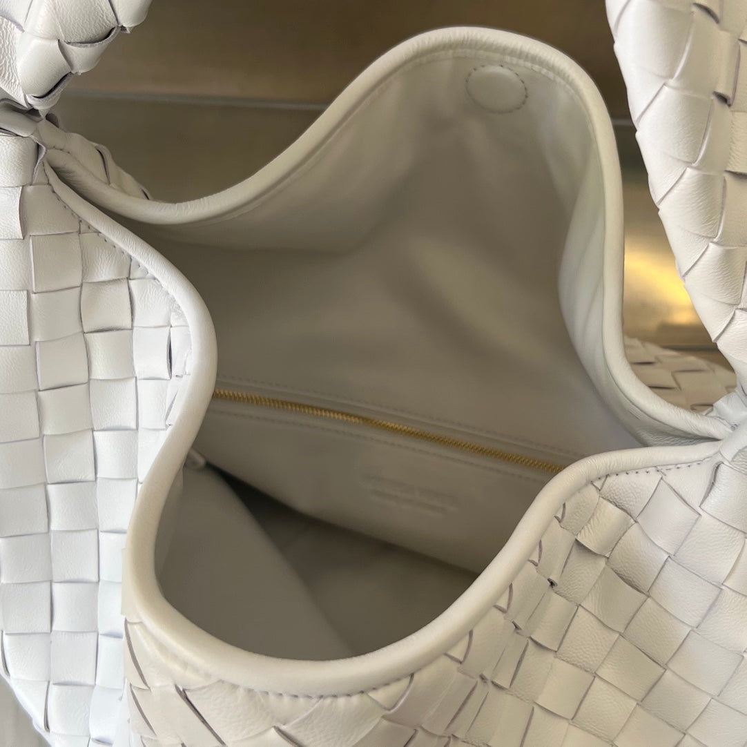 GROSSER HOP 54 IN WEISSES LAMMHAUT