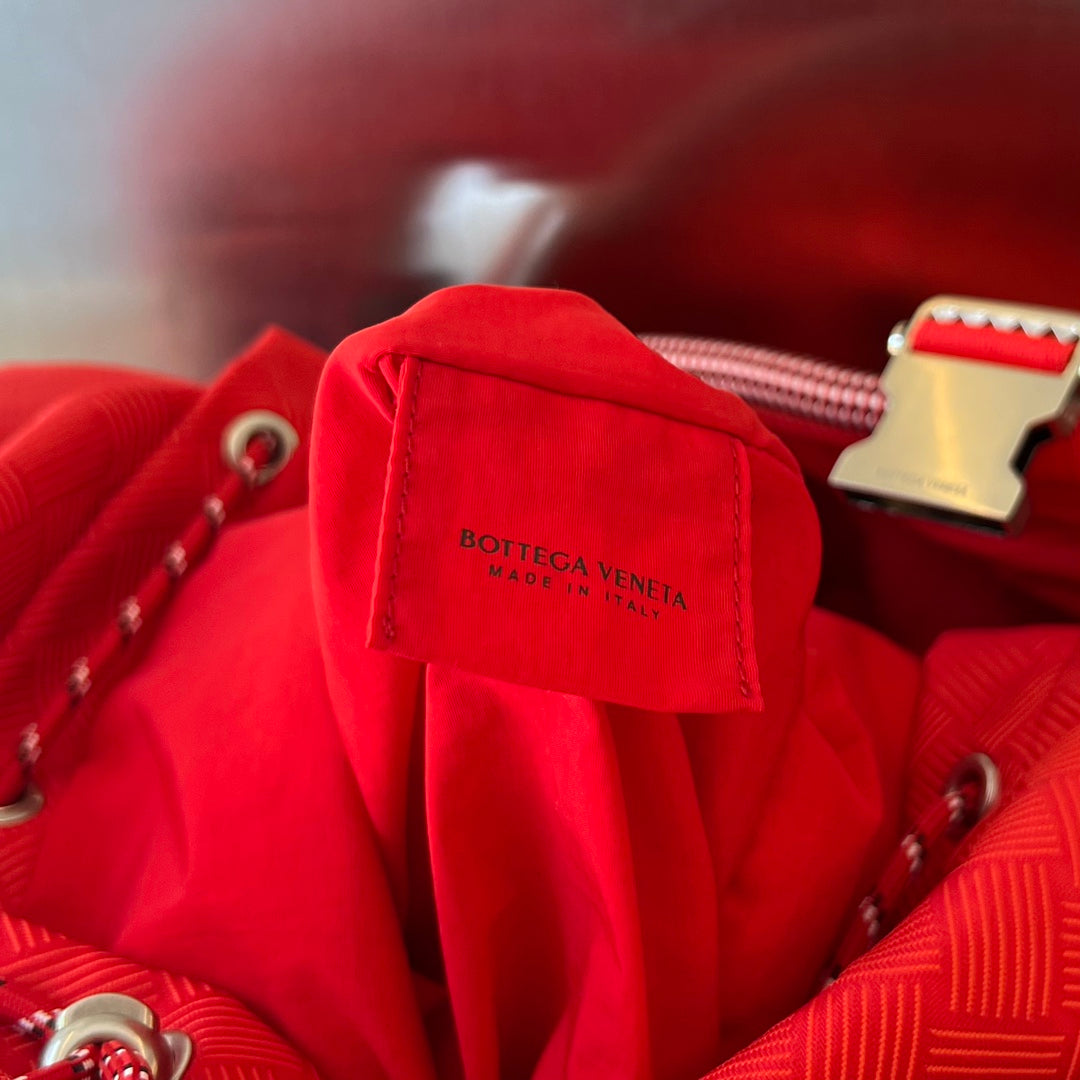 ALTO 42 RUCKSACK IN KIRSCHROTEM JACQUARD-GEWEBE