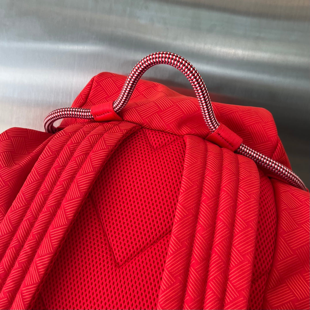 ALTO 42 RUCKSACK IN KIRSCHROTEM JACQUARD-GEWEBE