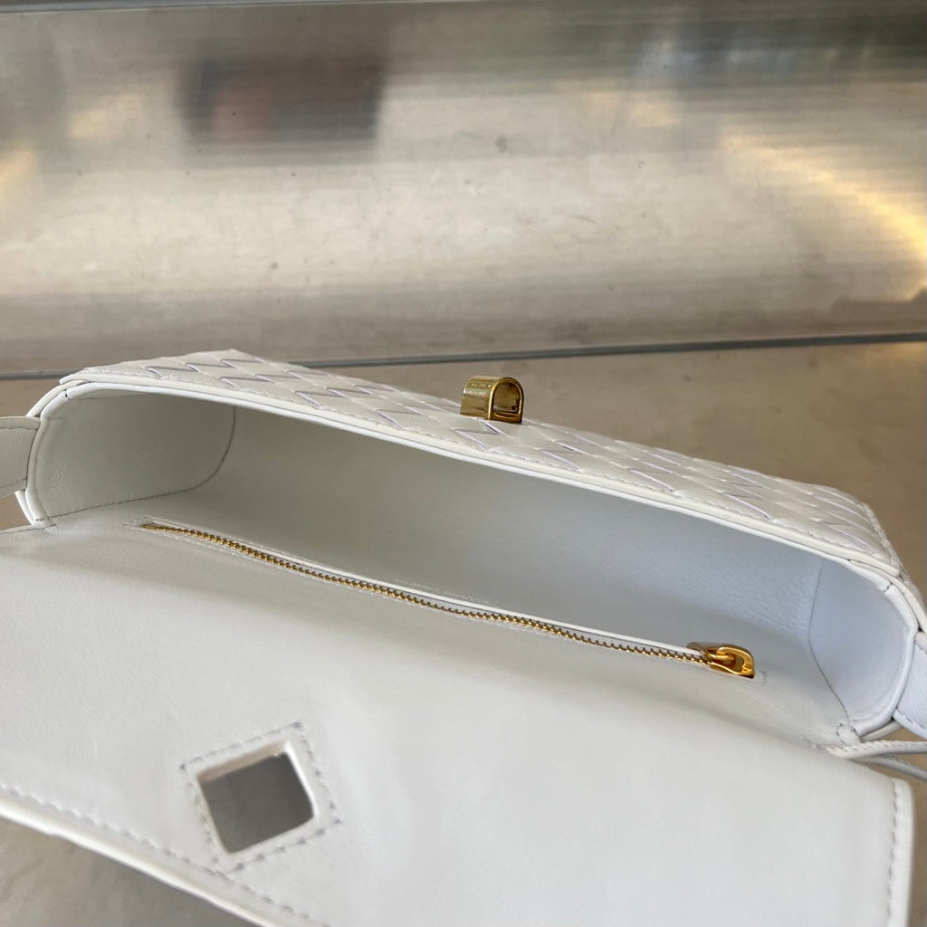 ANDIAMO 21 IN WEISSEM LAMMLEDER