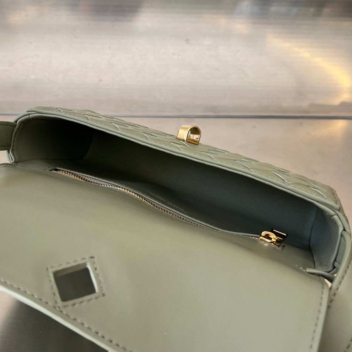 ANDIAMO 21 AUS LAMMFELL GRAU OLIVE