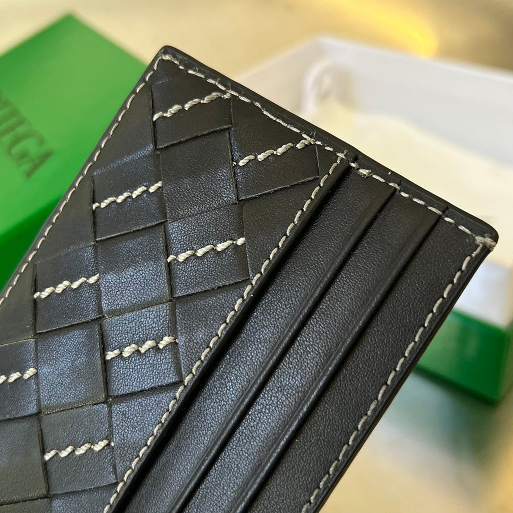 INTRECCIATO 10 KREDITKARTENHÜLLE AUS SCHWARZEM LAMMLEDER