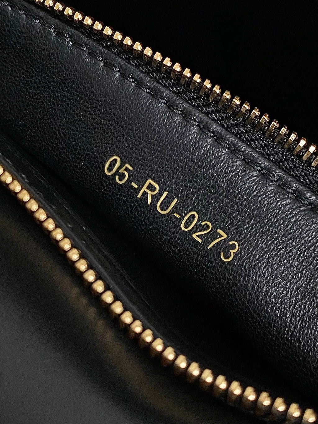 MISS LADY 24 GROSSE TASCHE IN SCHWARZEM LAMMLEDER