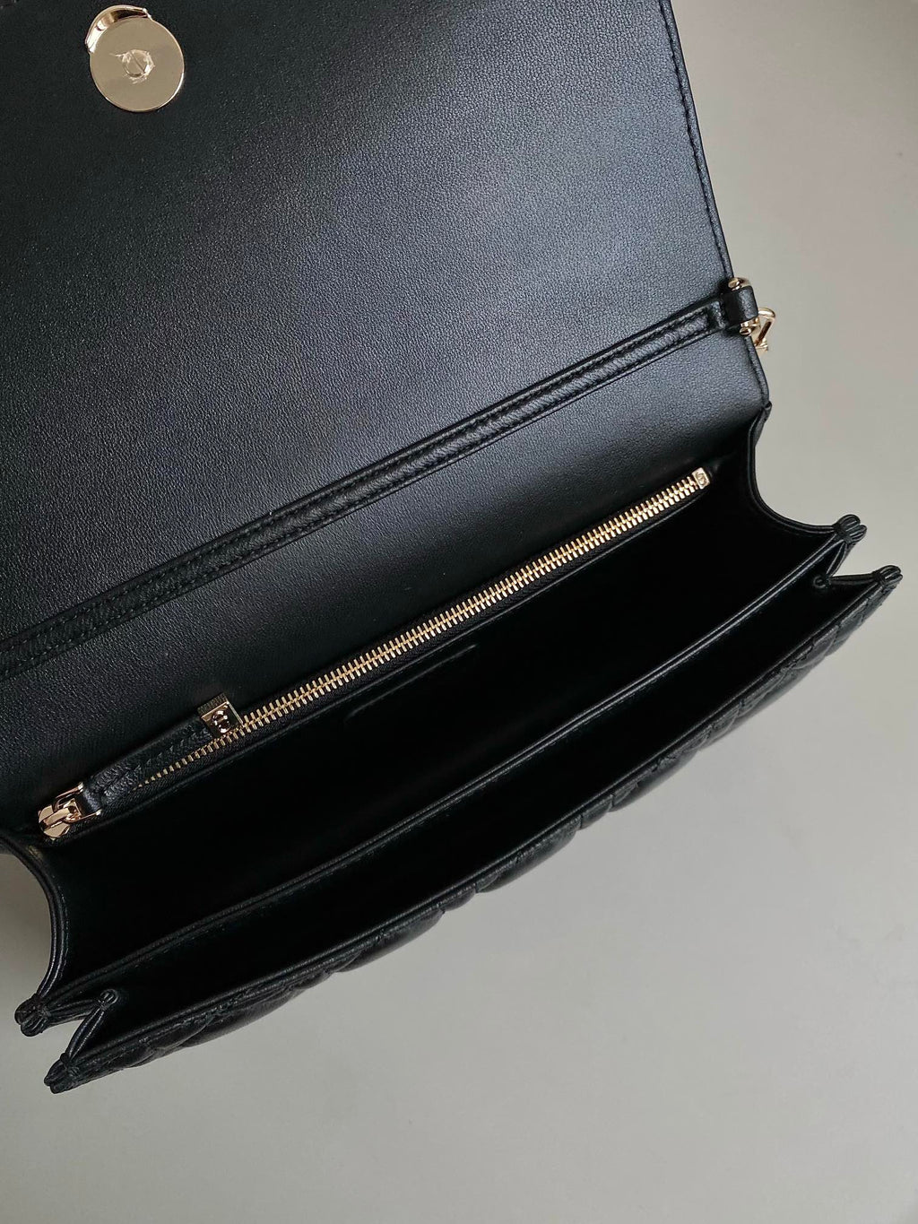 MISS LADY 24 GROSSE TASCHE IN SCHWARZEM LAMMLEDER