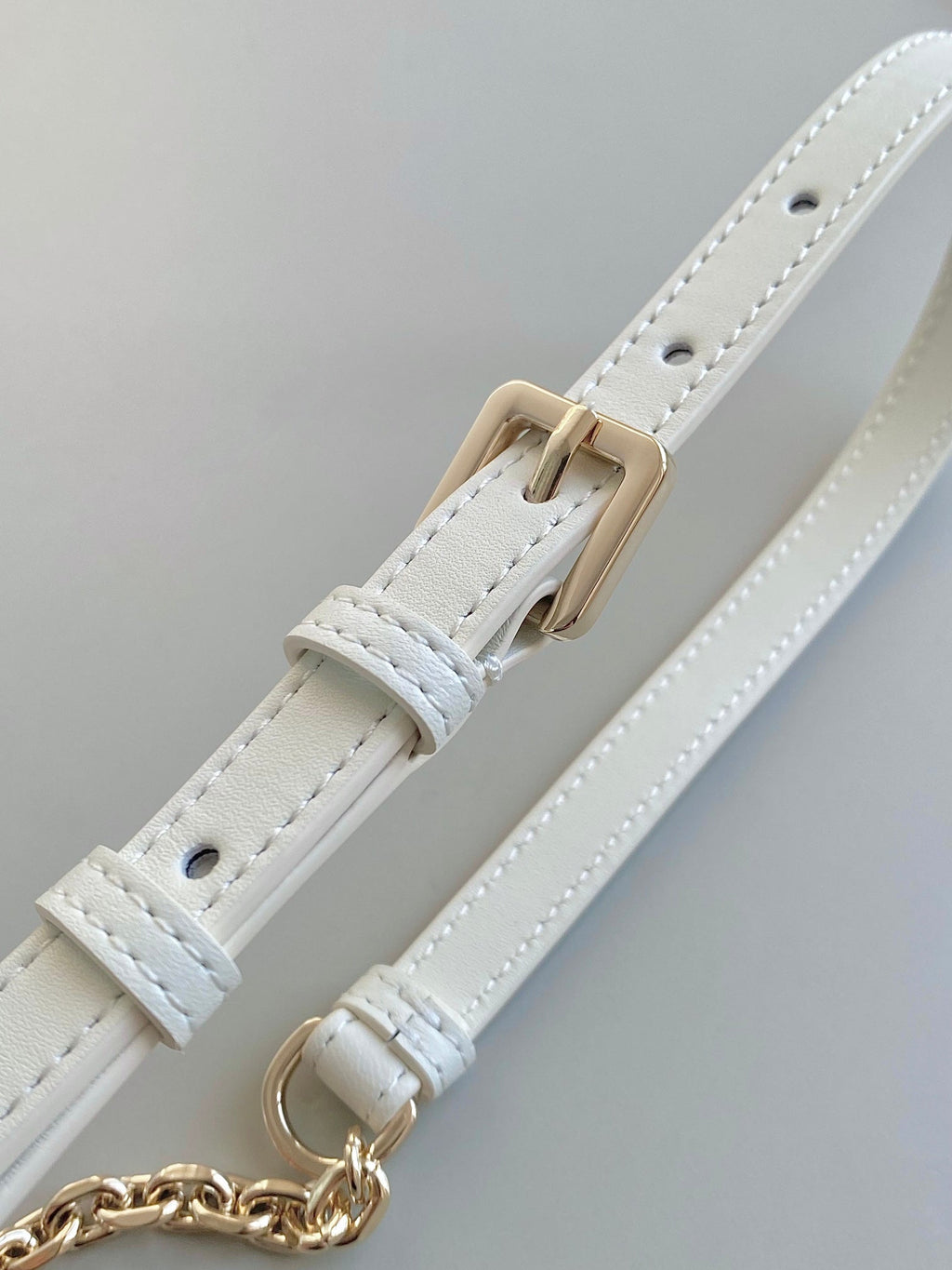 MISS LADY 24 GROSSE TASCHE AUS WEISSEM LAMMLEDER