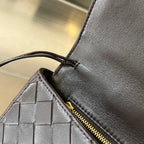 BV Long Clutch Andiamo mit Henkel 31cm Schokoladenbraunes Kalbsleder Ghw 