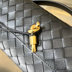 BV Long Clutch Andiamo mit Henkel 31cm Schwarzes Kalbsleder Ghw