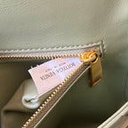 BV Long Clutch Andiamo mit Henkel 31cm Hellgrünes Kalbsleder Ghw 