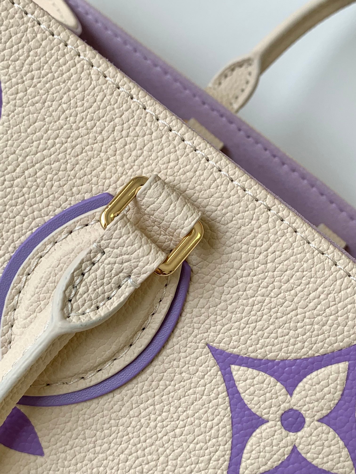 ONTHEGO MM 35CM CREME-LILA