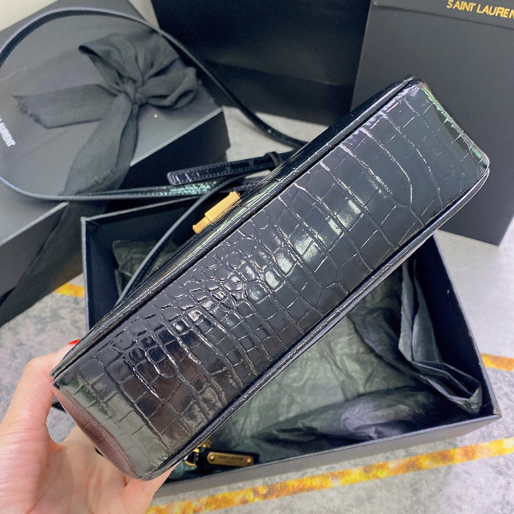 LOU Kameratasche 23 Zoll, schwarzes Kalbsleder mit Krokodilmuster, goldenes Logo