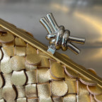 SILBERNER KNOTEN 19 IN GOLDENEM LAMMLEDER