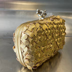 SILBERNER KNOTEN 19 IN GOLDENEM LAMMLEDER