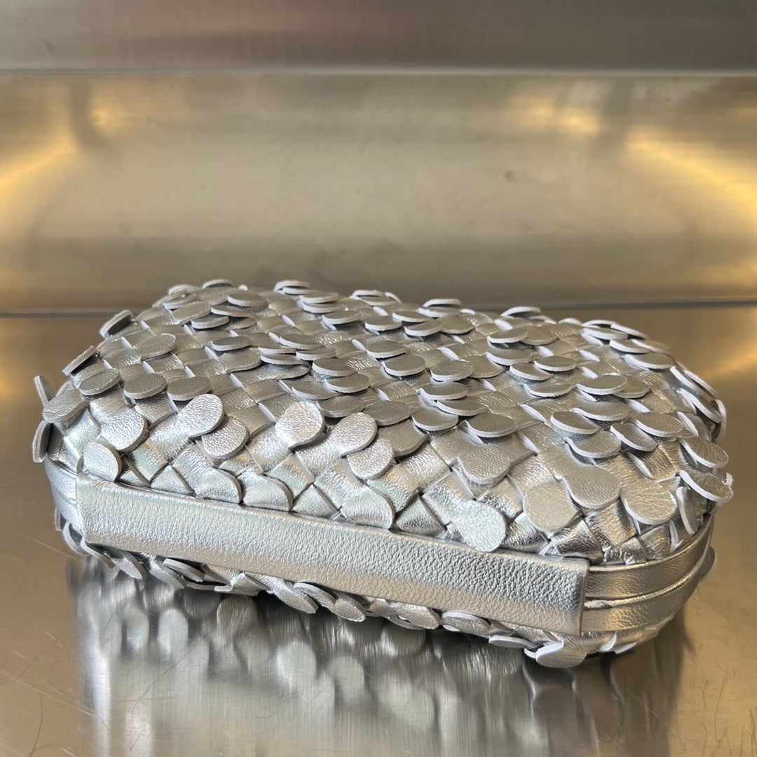 GOLDEN KNOT 19 IN SILBERNEM LAMMLEDER