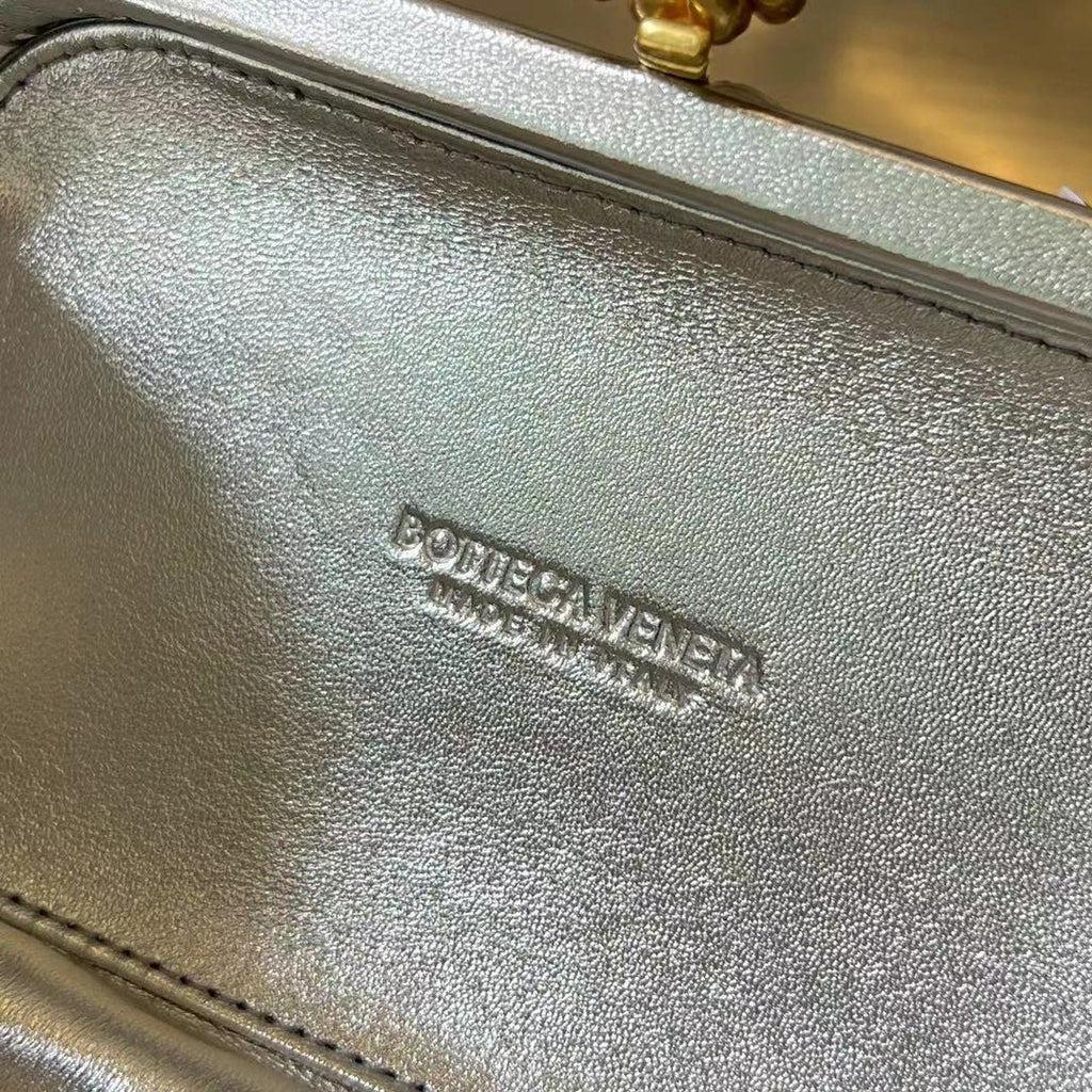 GOLDEN KNOT 19 IN SILBERNEM LAMMLEDER