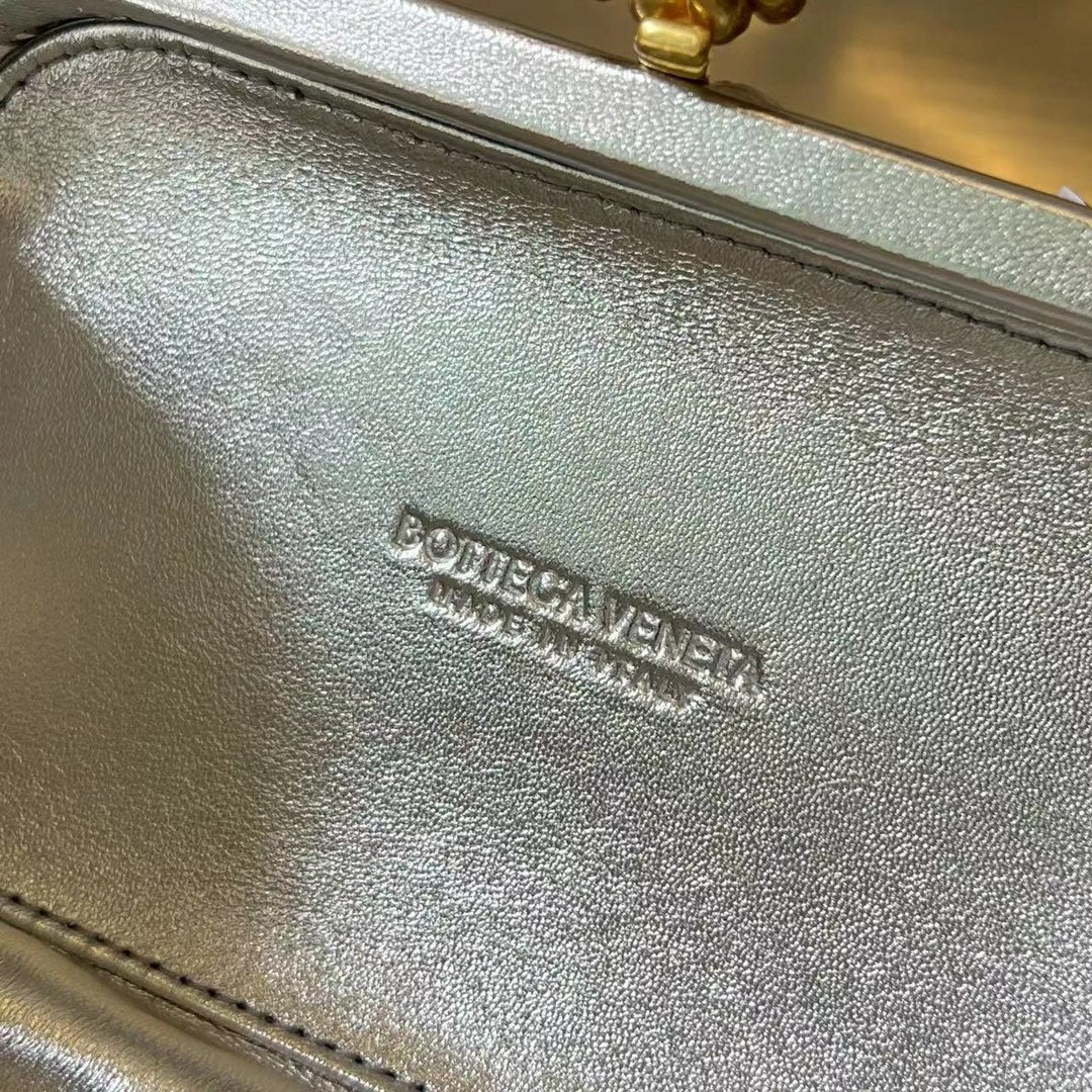 GOLDEN KNOT 19 IN SILBERNEM LAMMLEDER