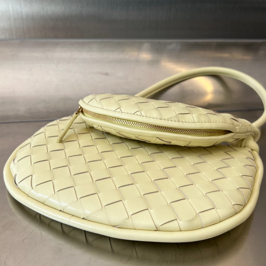 KLEINE GEMELLI 24 IN HELLGELBEM LAMMFELL