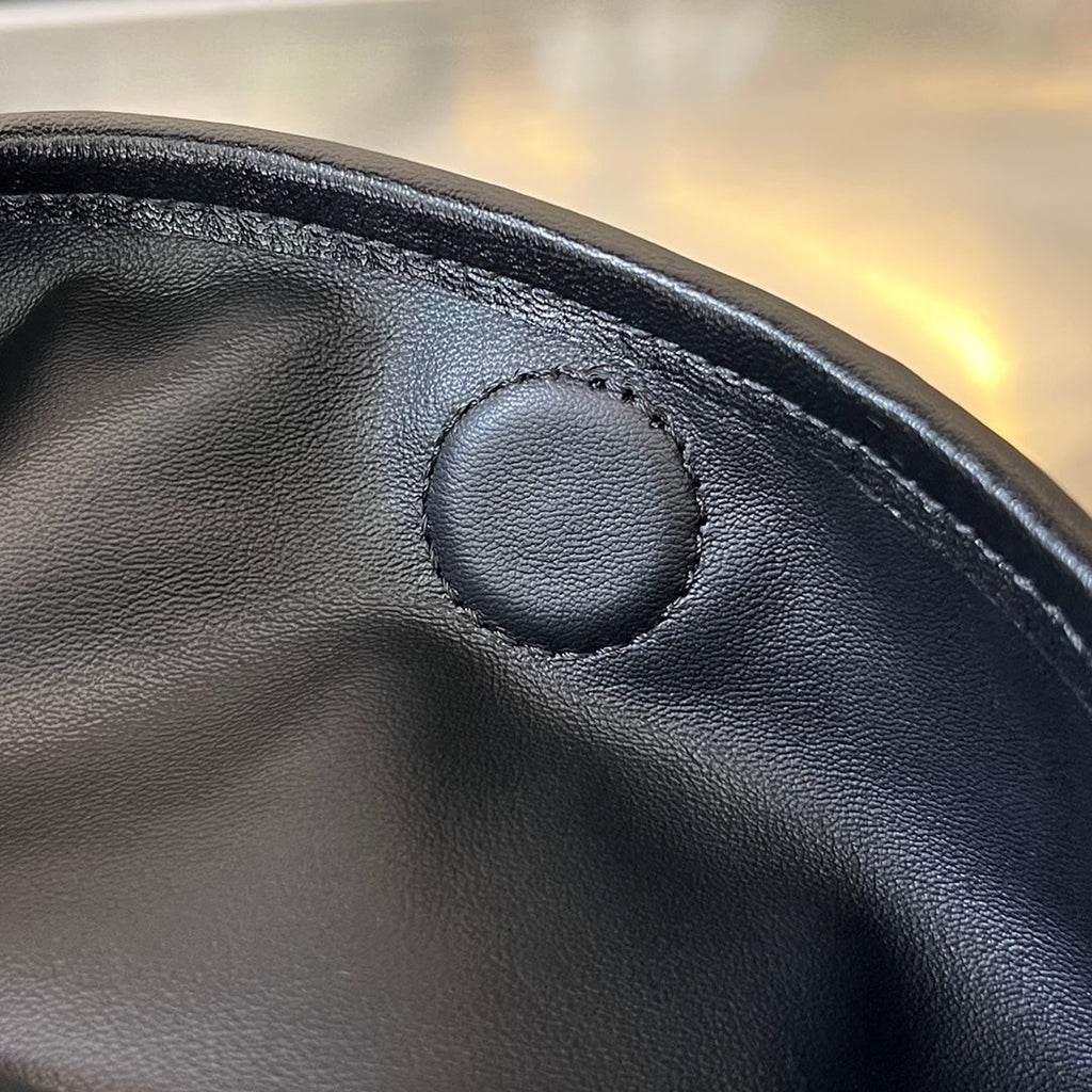 GROSSER HOP 54 IN SCHWARZES LAMMLEDER