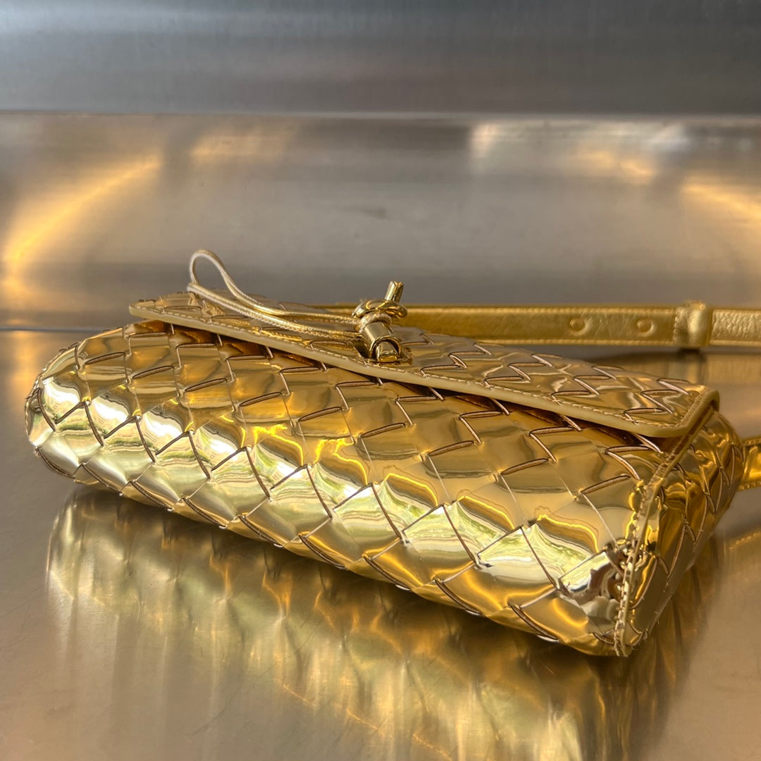 ANDIAMO 21 IN GOLDENEM LAMMFELL