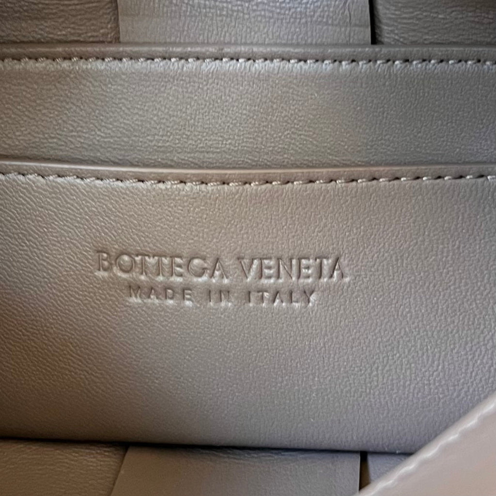 BRICK CASSETTE 28 IN MITTELBRAUNES KALBSLEDER