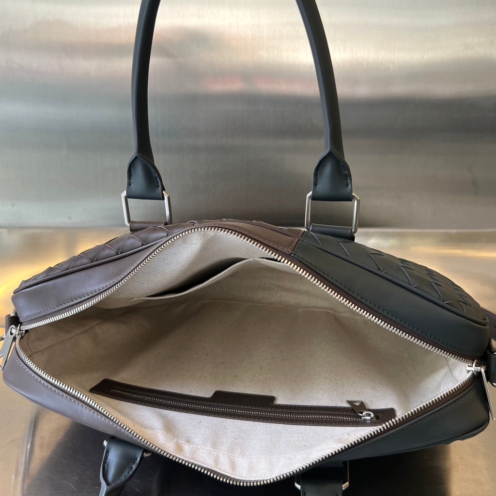 GROSSE INTRECCIATO 40 AKTENKOFFER IN HELLBRAUNEM UND DUNKELGRÜNEM KALBSLEDER