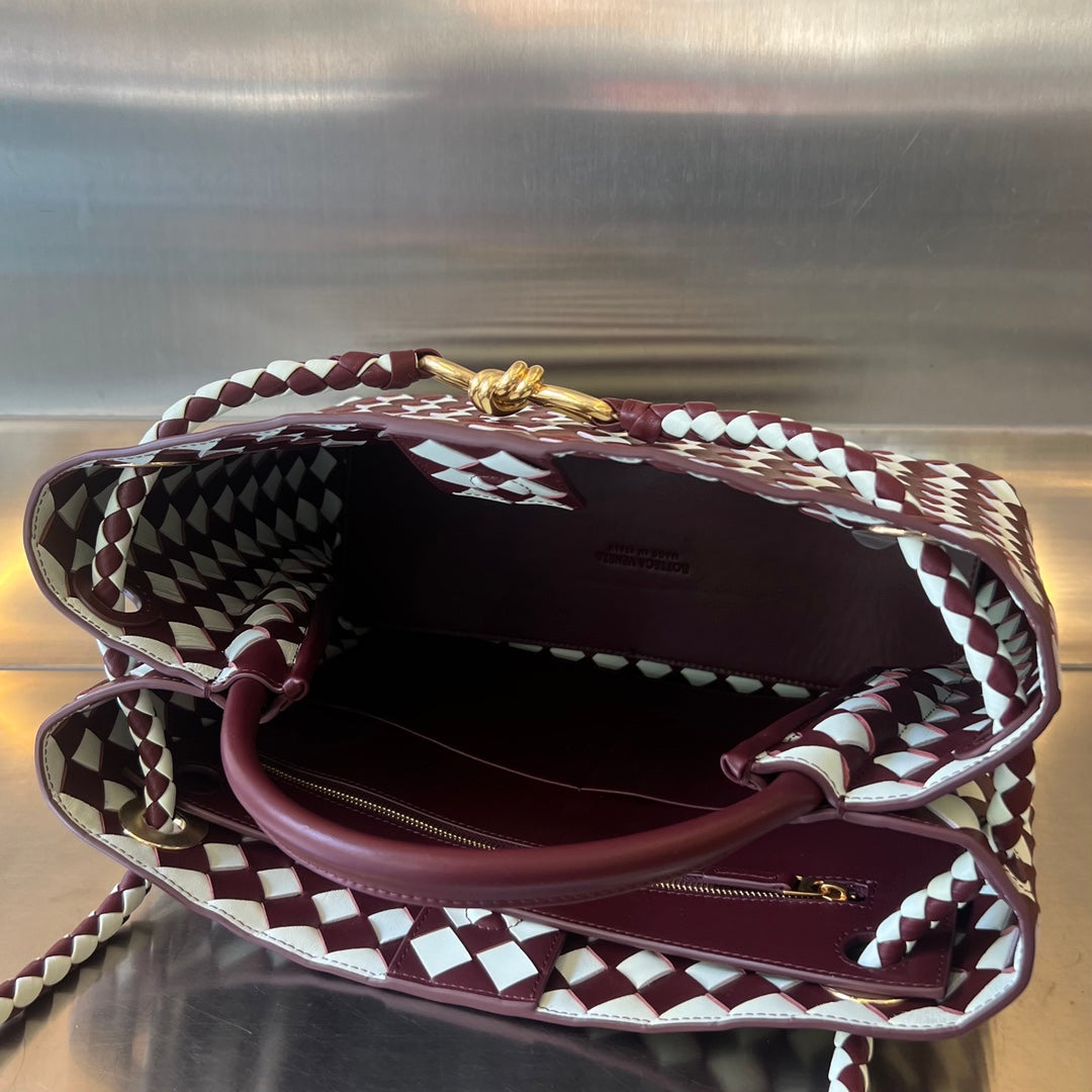 MEDIUM ANDIAMO 32 IN ROT-WEISSEM KALBSLEDER