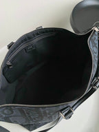 WEEKENDER 40 IN SCHWARZ MAXI OBLIQUE JACQUARD