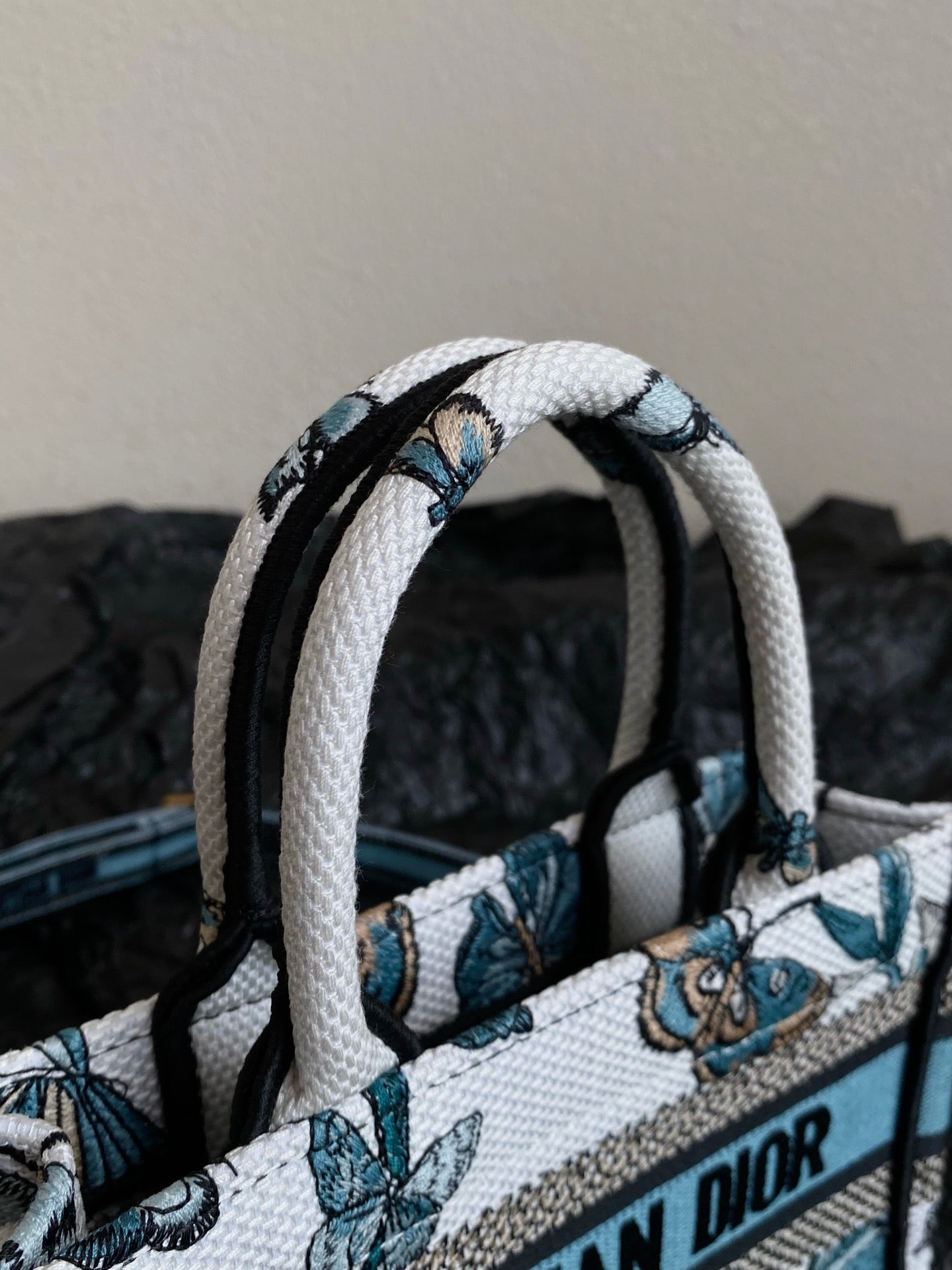 MINI BUCHTASCHE 21 SCHMETTERLINGSMUSTER BLAUES KALBSLEDER