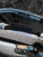 MINI BUCHTASCHE 21 SCHMETTERLINGSMUSTER BLAUES KALBSLEDER