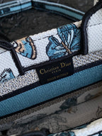 MINI BUCHTASCHE 21 SCHMETTERLINGSMUSTER BLAUES KALBSLEDER