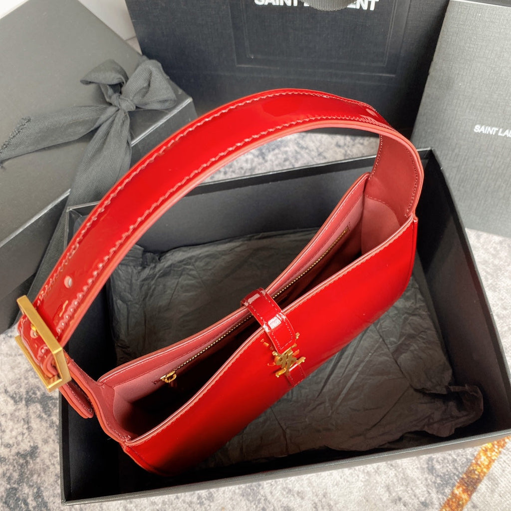 LE 5 À 7 TASCHE 24 IN ROTEM GLÄNZENDES KALBSLEDER GOLDENE HARDWAREN