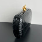 KNOTEN 19 IN SCHWARZEM KROKODILMUSTER-KALBLEDER