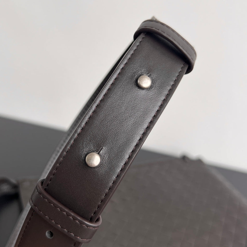 GROSSE 35 FLACHSCHLAUFE AUS SCHWARZEM KALBSLEDER