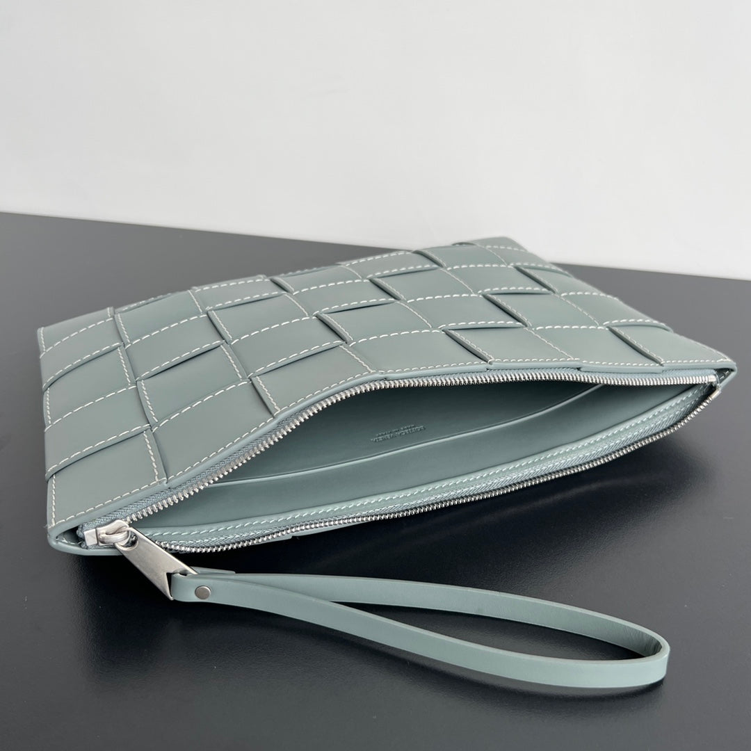 Große Kassettentasche, 35 Zoll, rauchfarbenes Kalbsleder