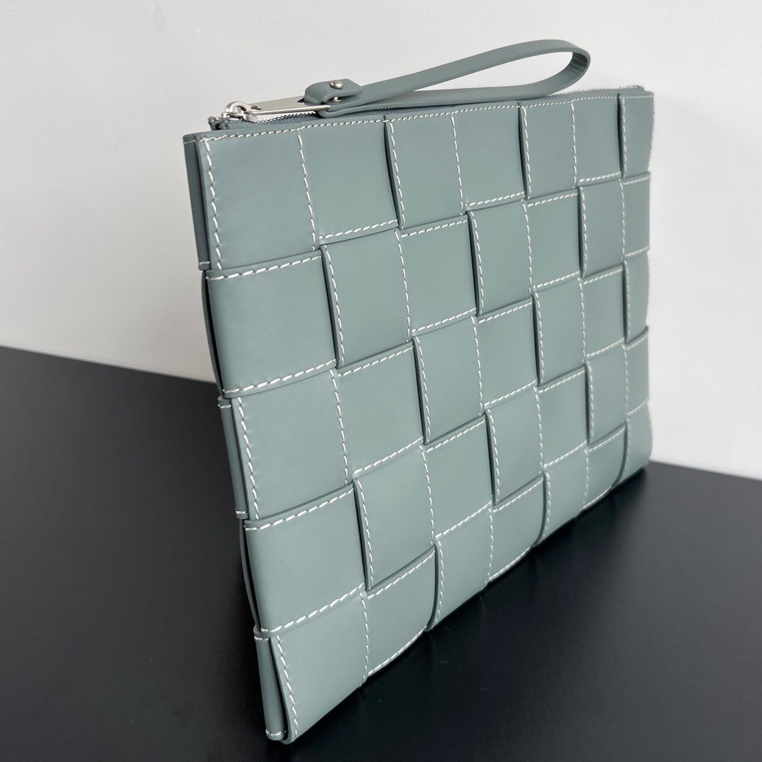 Große Kassettentasche, 35 Zoll, rauchfarbenes Kalbsleder