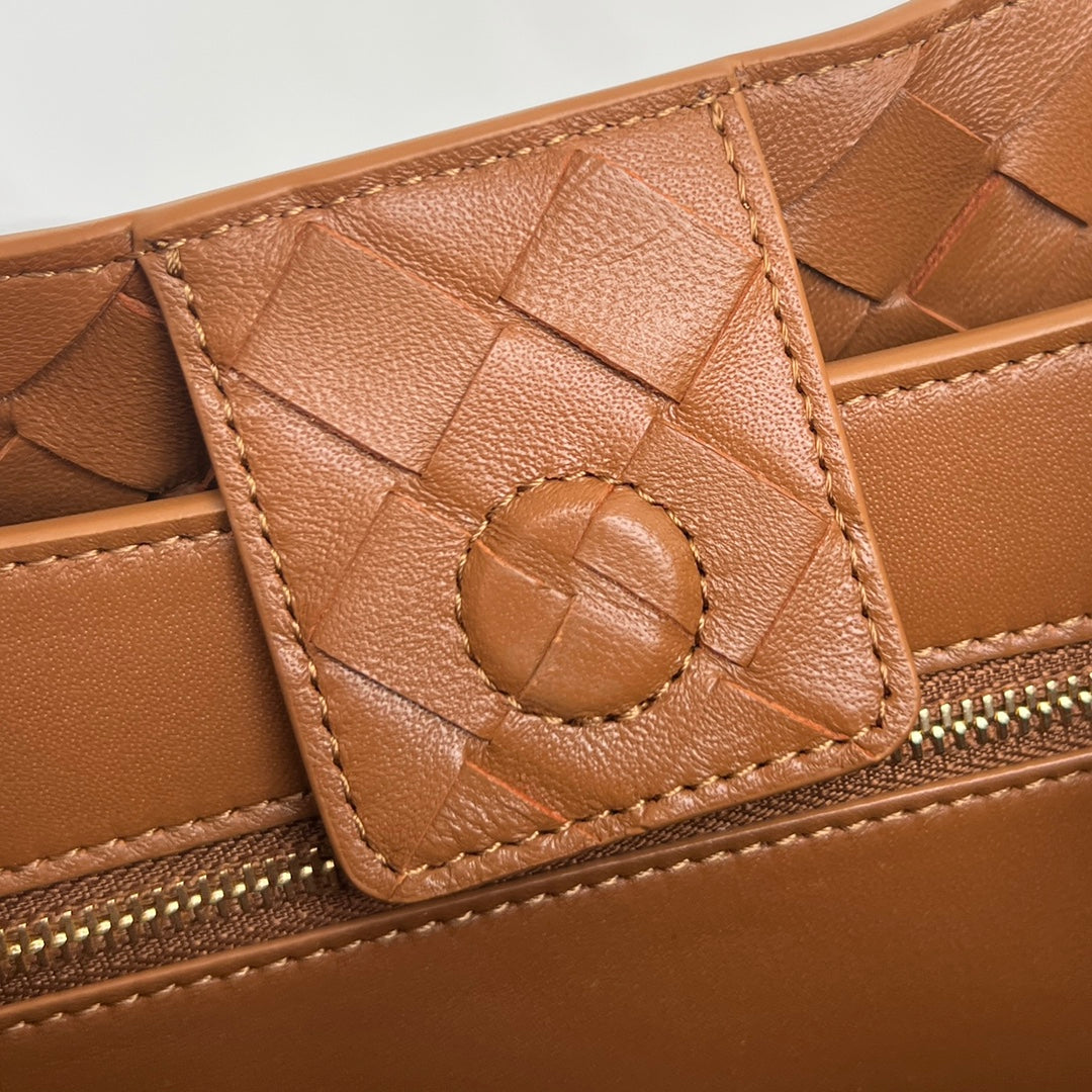 GROSSER ANDIAMO 32 AUS GEBRANNTEM ORANGEN LAMMFELL